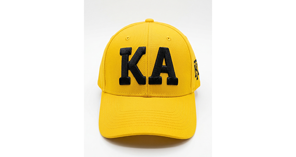 Boné com bordado personalizado